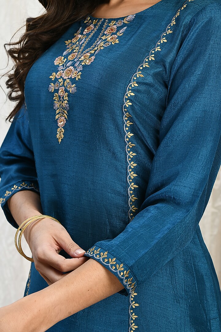 Teal Blue Silk Chanderi Embroidered Kurta Set by Isha Gupta at Pernia's Pop Up Shop