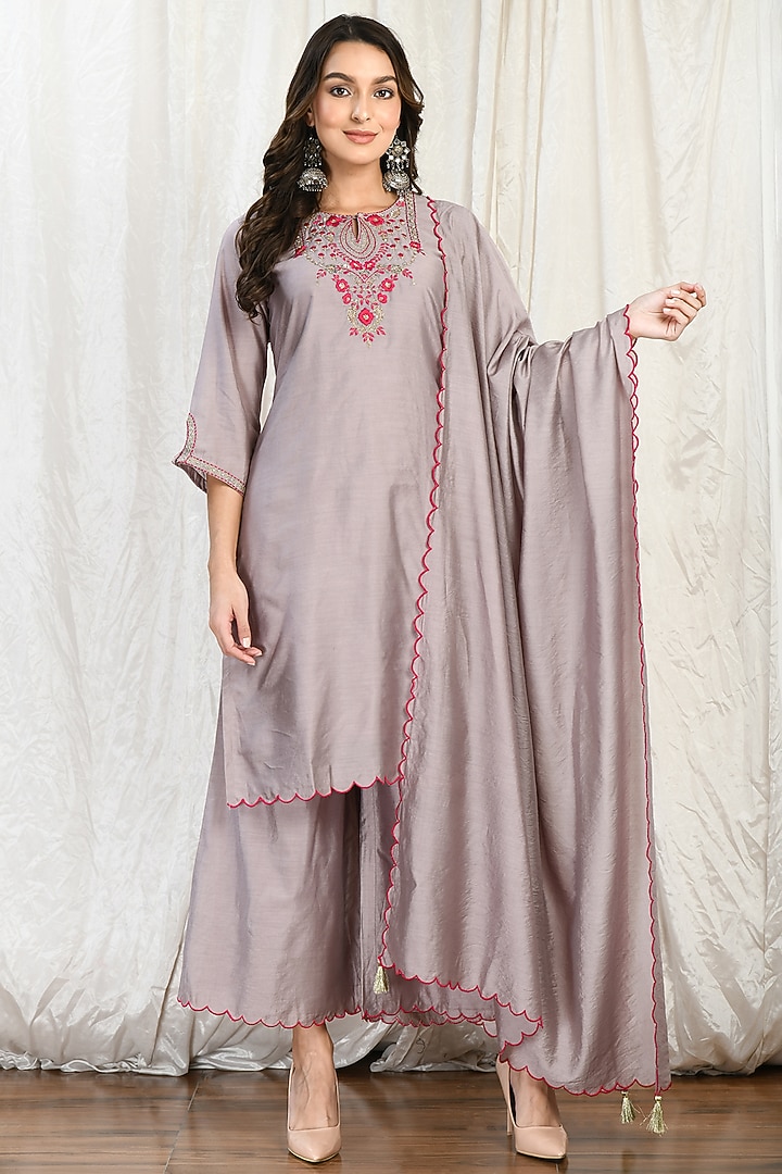 Grey Silk Chanderi Embroidered Kurta Set by Isha Gupta at Pernia's Pop Up Shop