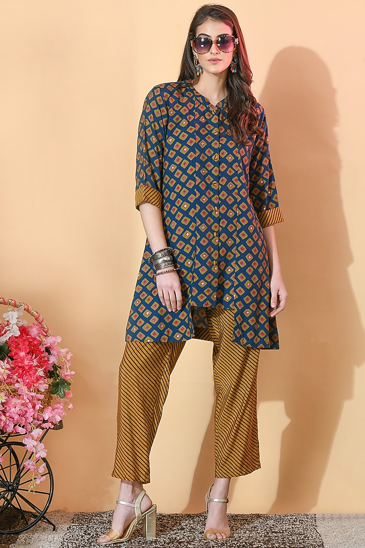 Blue Muslin Digital Printed Co-Ord Set by Isha Gupta at Pernia's Pop Up Shop