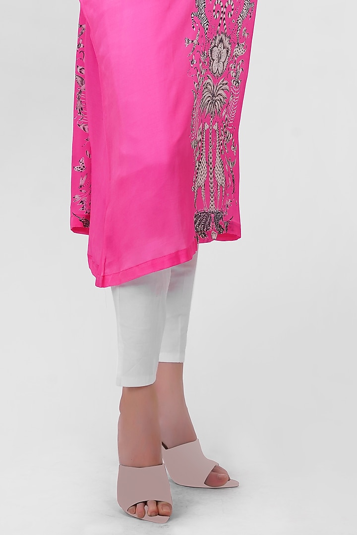Pink Printed Kaftan by Ishreen kaur at Pernia's Pop Up Shop