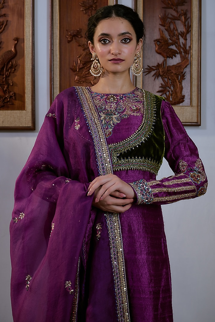 Purple Pure Raw Silk Hand Embroidered Kurta Set by Irrau by Samir Mantri at Pernia's Pop Up Shop