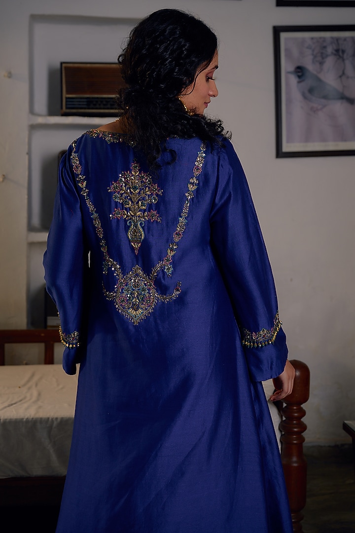 Persian Blue Silk Chanderi Hand Embroidered Kurta Set by Irrau by Samir Mantri at Pernia's Pop Up Shop