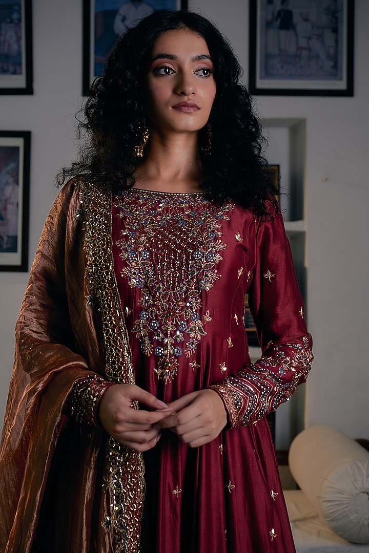 Maroon Silk Chanderi Hand Embroidered Bridal Anarkali Set by Irrau by Samir Mantri at Pernia's Pop Up Shop