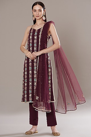 Wine Georgette Embroidered Kurta Set by Isha Singhal