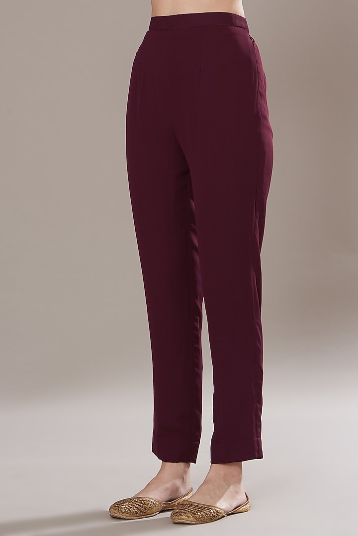 Wine Georgette Embroidered Kurta Set by Isha Singhal at Pernia's Pop Up Shop
