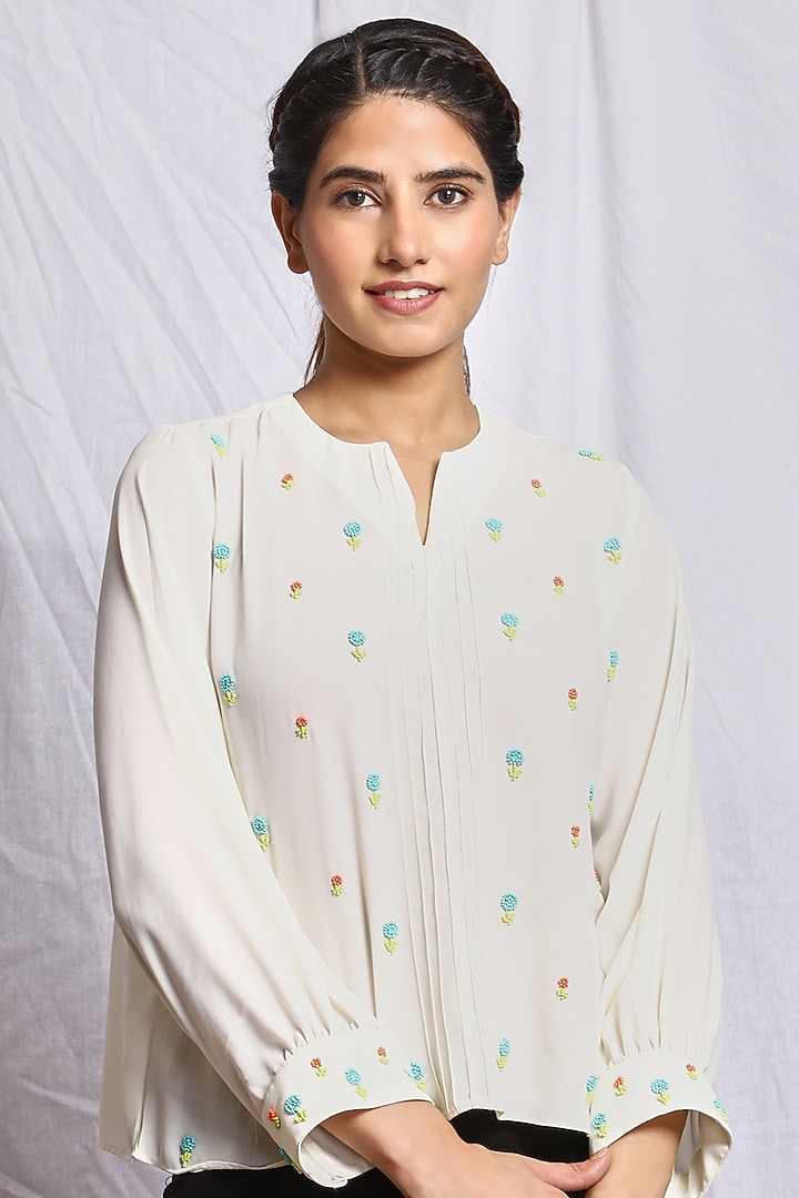 Off-White Hand Embroidered Top by Isha Singhal at Pernia's Pop Up Shop