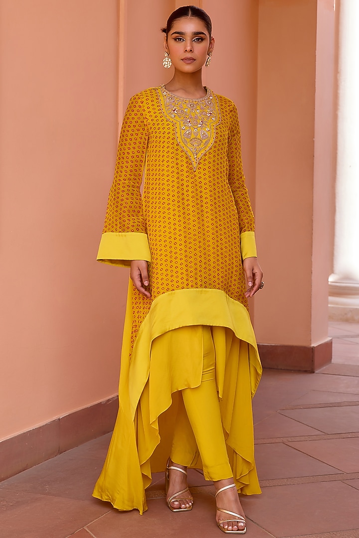 Yellow Organza & Crepe Gota Embroidered Layered Kurta Set by Isha Gupta Tayal at Pernia's Pop Up Shop