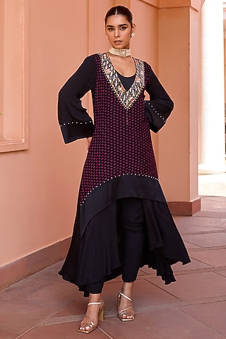 Black Organza & Crepe Zardosi Embroidered Layered Kurta Set by Isha Gupta Tayal