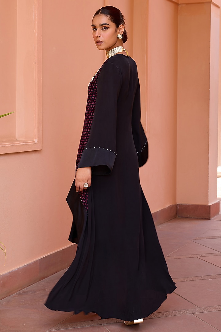 Black Organza & Crepe Zardosi Embroidered Layered Kurta Set by Isha Gupta Tayal at Pernia's Pop Up Shop