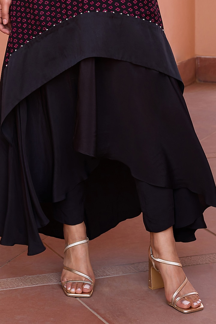 Black Organza & Crepe Zardosi Embroidered Layered Kurta Set by Isha Gupta Tayal at Pernia's Pop Up Shop