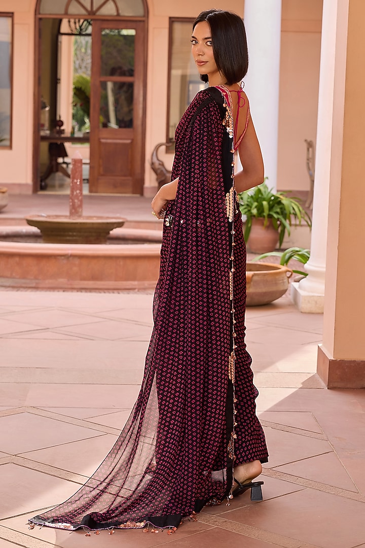 Black Georgette Bandhani Printed Pre-Stitched Wedding Saree Set by Isha Gupta Tayal at Pernia's Pop Up Shop