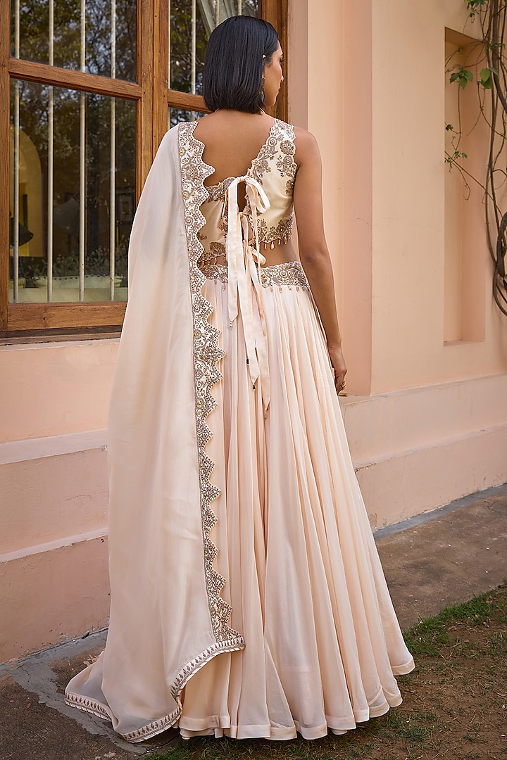 White Organza Hand Embroidered Wedding Lehenga Set by Isha Gupta Tayal at Pernia's Pop Up Shop
