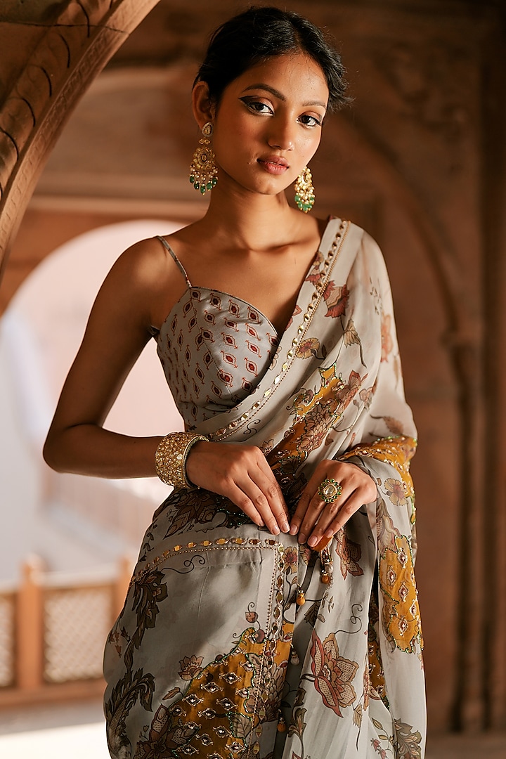 Grey Organza Floral Printed & Mirror Embroidered Wedding Saree Set by Isha Gupta Tayal at Pernia's Pop Up Shop