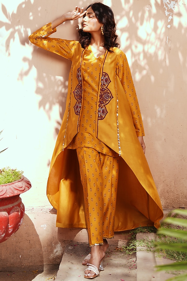 Yellow Gold Chanderi Silk Printed Jacket Kurta Set by Isha Gupta Tayal at Pernia's Pop Up Shop