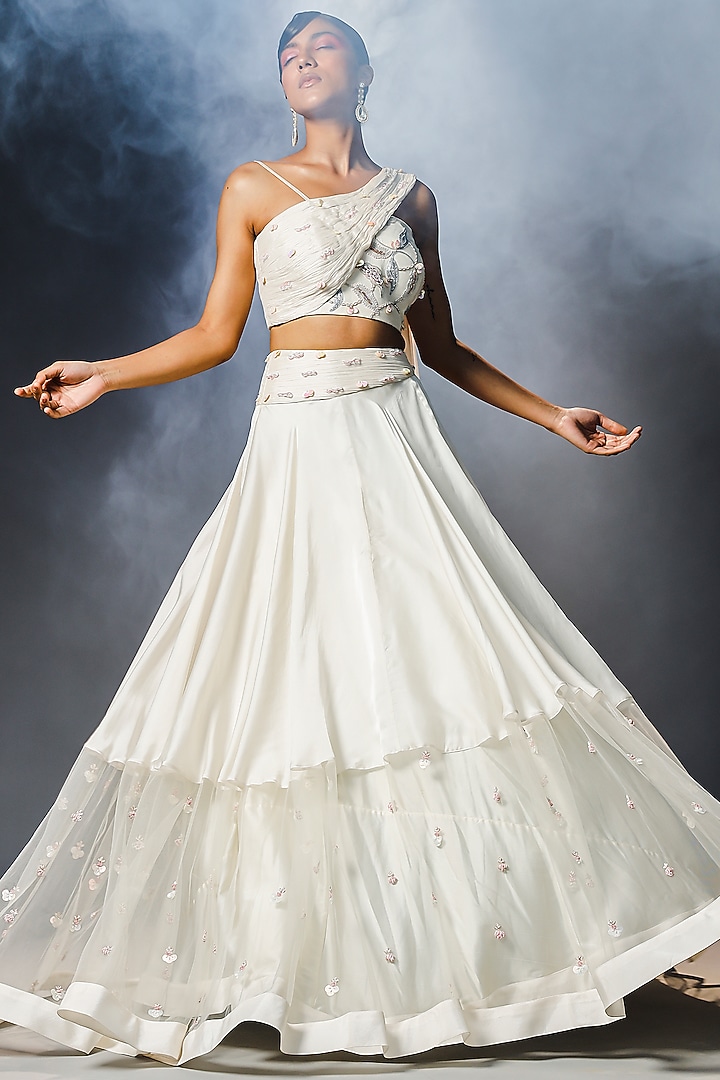 Shell White Embroidered Wedding Lehenga Set by Isha Gupta Tayal at Pernia's Pop Up Shop