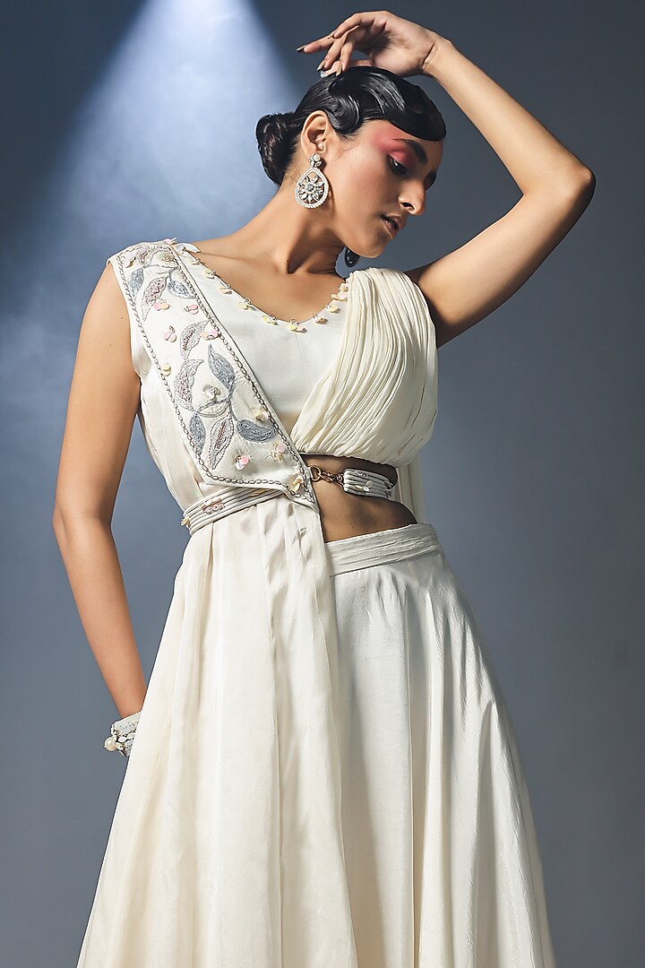 Shell White Textured Skirt Set by Isha Gupta Tayal at Pernia's Pop Up Shop
