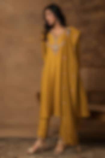 Golden Yellow Silk Embroidered Kurta Set by Isha Gupta Tayal at Pernia's Pop Up Shop