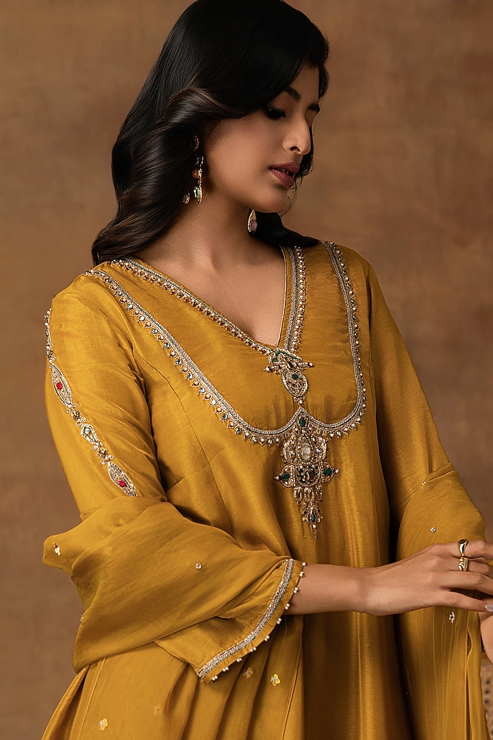 Golden Yellow Silk Embroidered Kurta Set by Isha Gupta Tayal at Pernia's Pop Up Shop