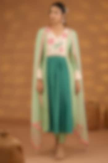 Green Crepe Dori Embroidered Kurta Set by Isha Gupta Tayal at Pernia's Pop Up Shop