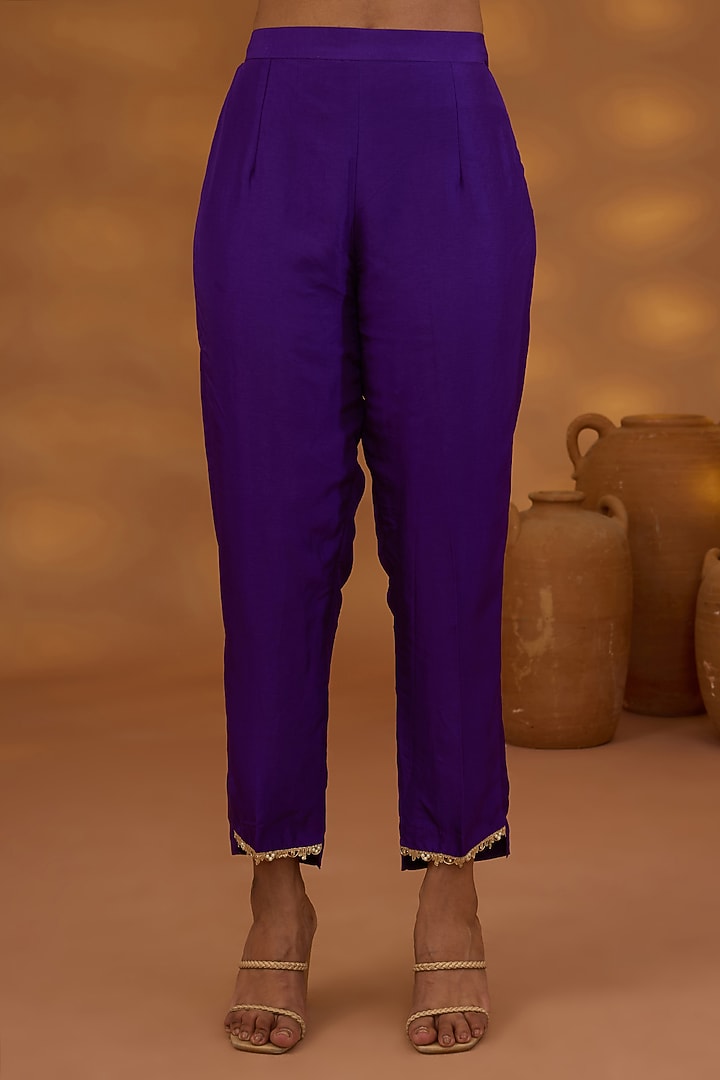 Purple Silk Hand Embroidered Kaftan Kurta Set by Isha Gupta Tayal at Pernia's Pop Up Shop