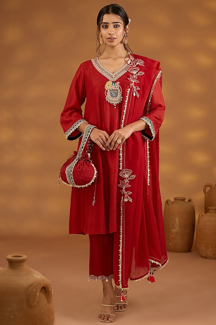 Red Silk Hand Embroidered Kurta Set by Isha Gupta Tayal at Pernia's Pop Up Shop