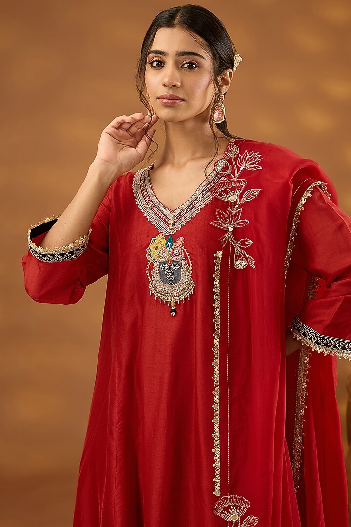 Red Silk Hand Embroidered Kurta Set by Isha Gupta Tayal at Pernia's Pop Up Shop