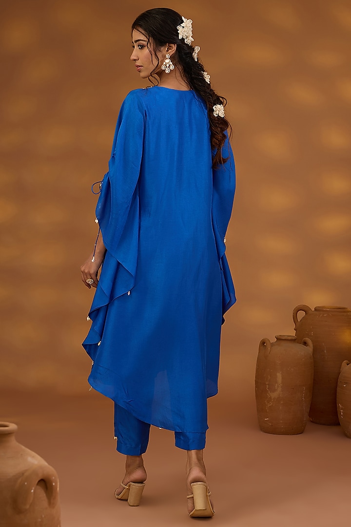 Blue Silk Hand Embroidered Kaftan Set by Isha Gupta Tayal at Pernia's Pop Up Shop