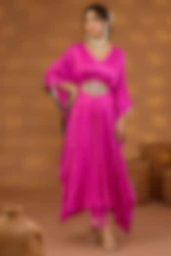 Pink Chiffon Satin Draped Kurta Set by Isha Gupta Tayal at Pernia's Pop Up Shop