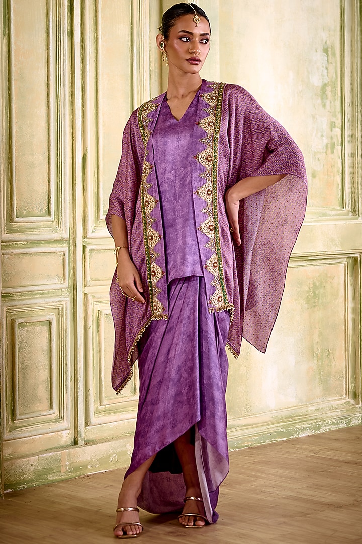 Lilac Dori Embroidered Kimono Set by Isha Gupta Tayal at Pernia's Pop Up Shop