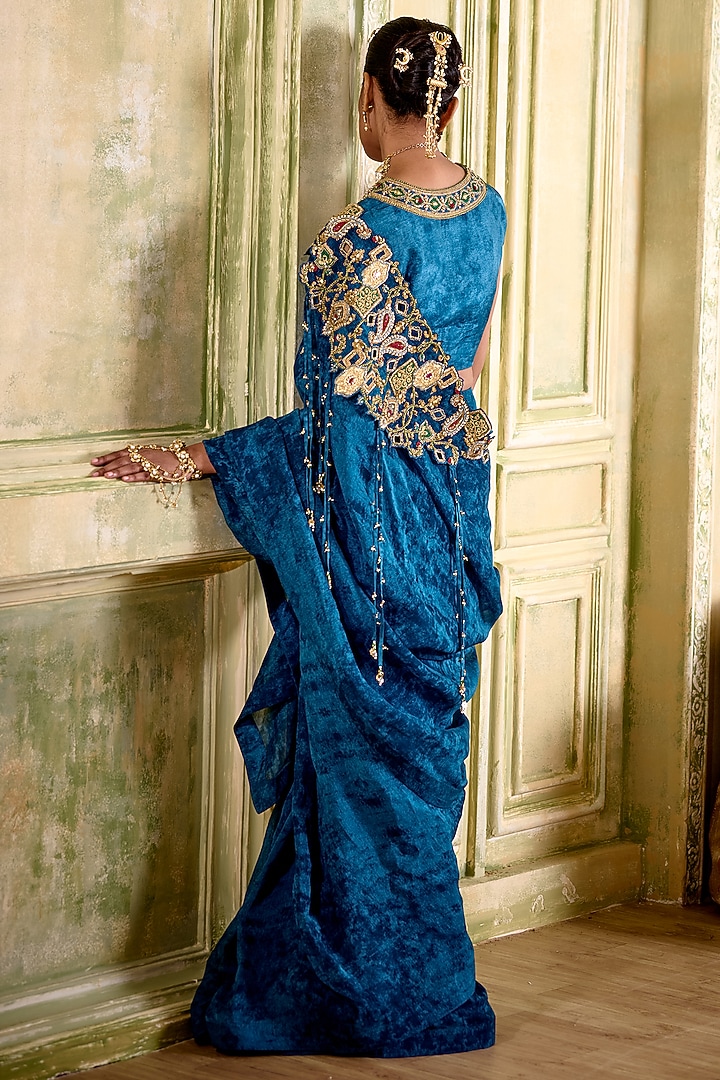 Striking Blue Organza Texture-Printed Pre-Draped Wedding Saree Set by Isha Gupta Tayal at Pernia's Pop Up Shop
