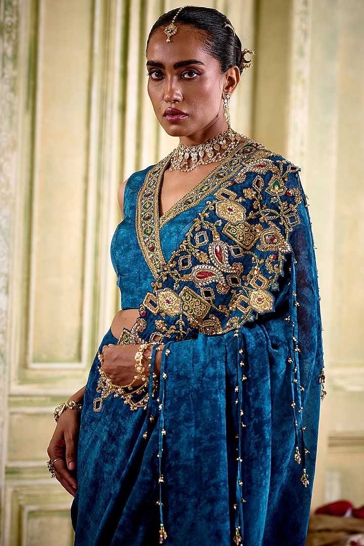 Striking Blue Organza Texture-Printed Pre-Draped Wedding Saree Set by Isha Gupta Tayal at Pernia's Pop Up Shop