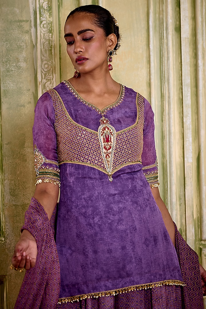 Lilac Organza Texture-Printed Wedding Sharara Set by Isha Gupta Tayal at Pernia's Pop Up Shop