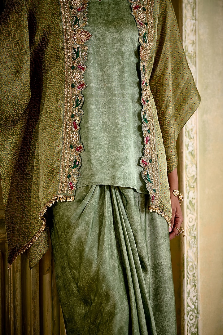 Sage Green Dori Embroidered Kimono Set by Isha Gupta Tayal at Pernia's Pop Up Shop