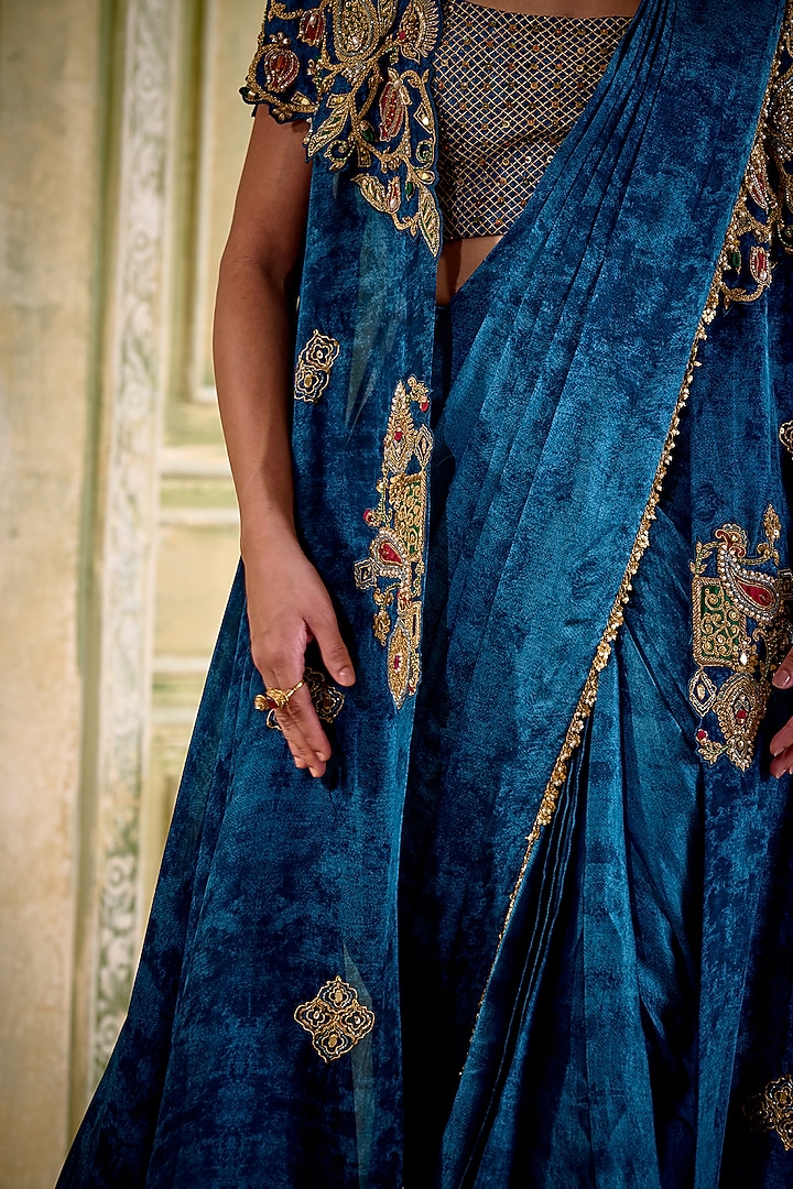 Jewel Blue Cupro Satin Texture Printed Pre-Draped Wedding Saree Set by Isha Gupta Tayal at Pernia's Pop Up Shop