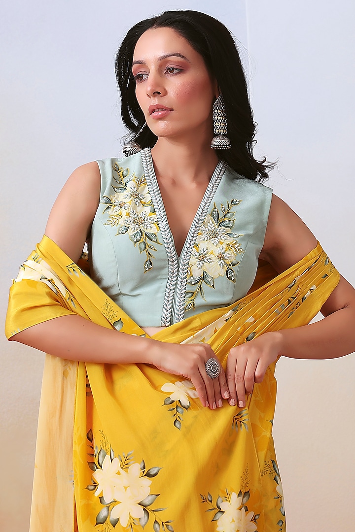 Yellow Crepe Printed Pre-Stitched Party Wear Saree Set by Isha Gupta Tayal at Pernia's Pop Up Shop