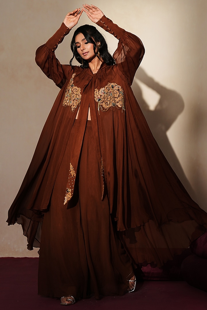 Metallic Brown Organza Zardosi Hand Embroidered Cape Set by Isha Gupta Tayal at Pernia's Pop Up Shop