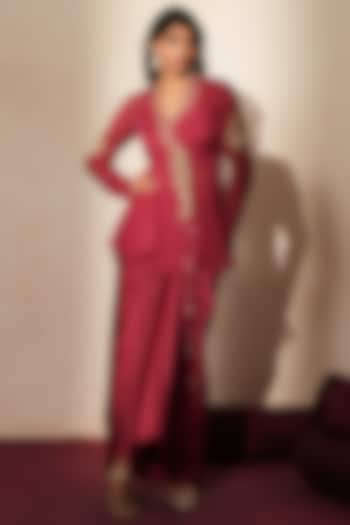 Metallic Mauve Pink Satin Draped Skirt Set by Isha Gupta Tayal at Pernia's Pop Up Shop