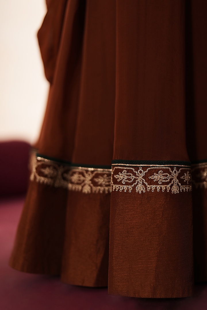 Metallic Brown Organza Embroidered Wedding Lehenga Set by Isha Gupta Tayal at Pernia's Pop Up Shop