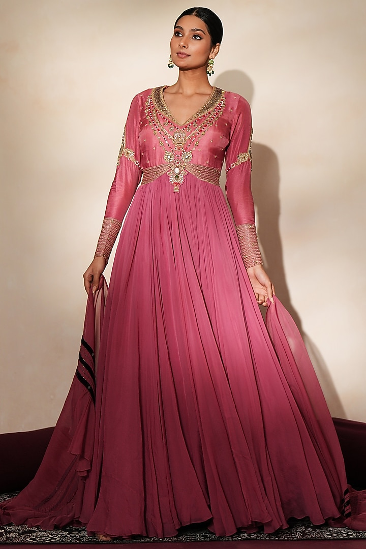 Metallic Mauve Pink Silk & Organza Jadau Embroidered Wedding Anarkali Set by Isha Gupta Tayal at Pernia's Pop Up Shop