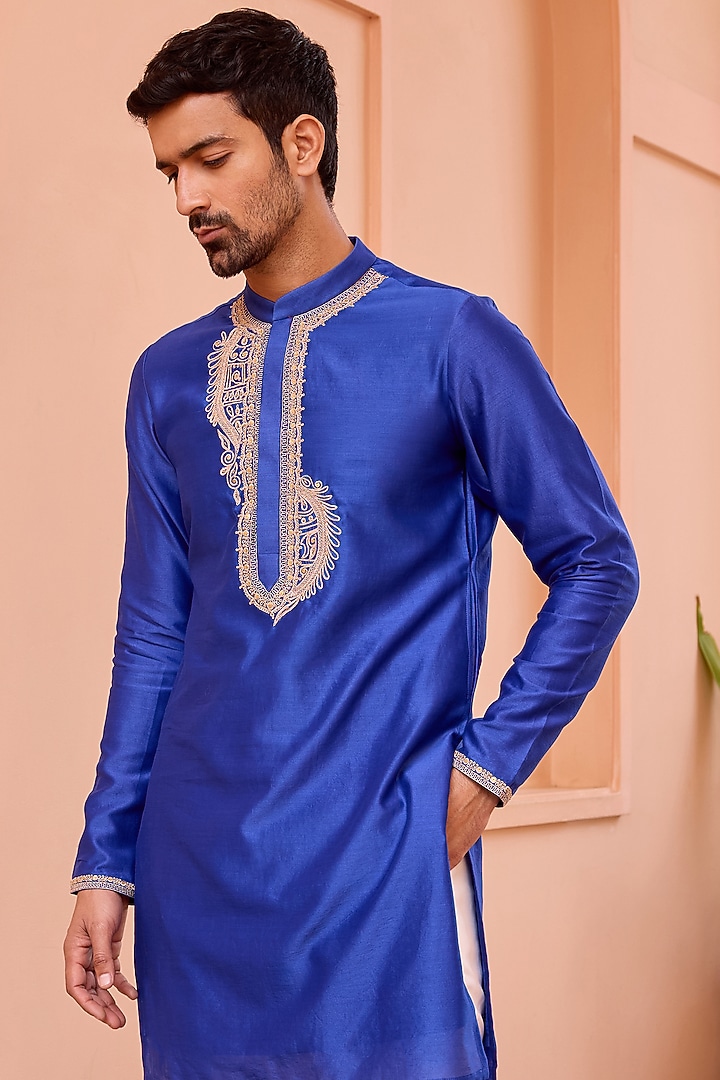 Blue Pure Chanderi Silk Hand Embroidered Kurta by Isha Gupta Tayal Men at Pernia's Pop Up Shop