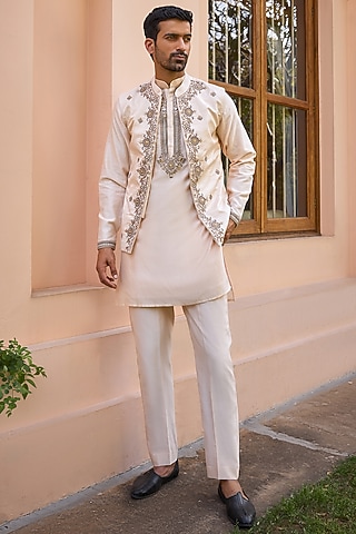White Pure Chanderi Silk Hand Embroidered Bundi Jacket Set by Isha Gupta Tayal Men