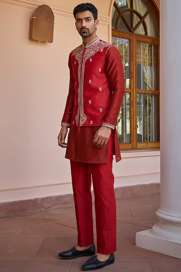 Red Pure Chanderi Silk Hand Embroidered Bundi Jacket Set by Isha Gupta Tayal Men