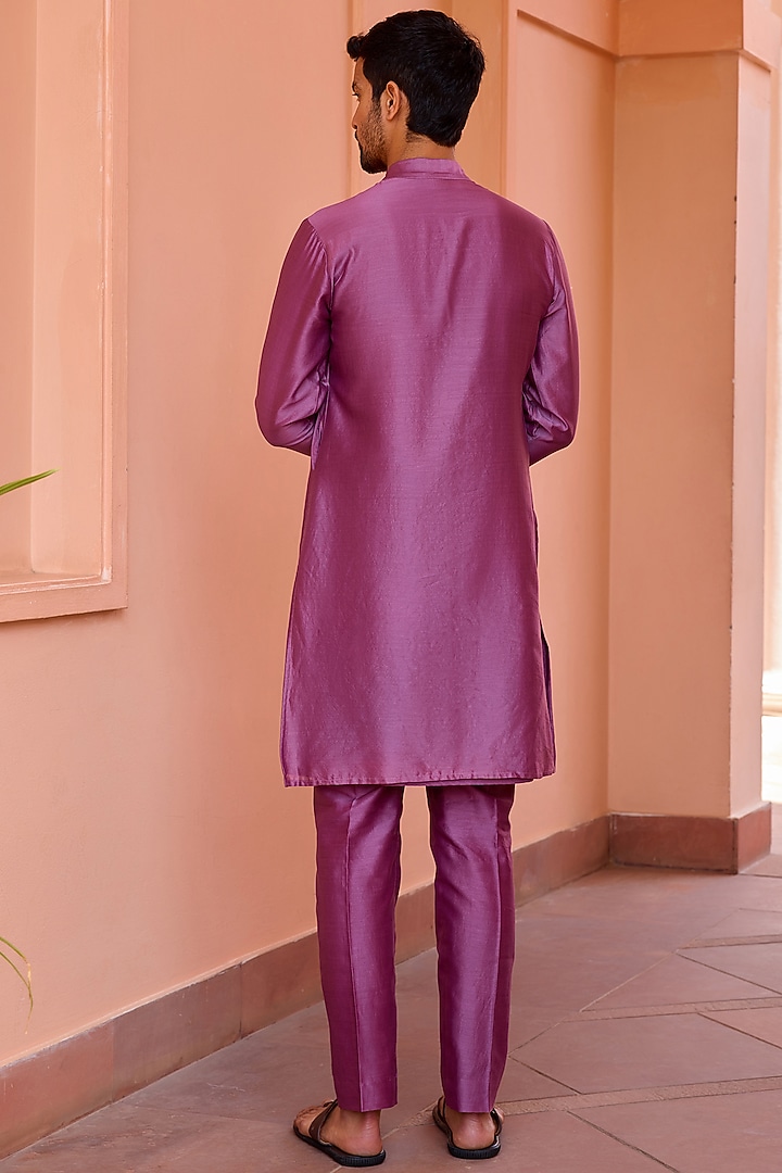 Plum Earthy Pink Pure Chanderi Silk Hand Embroidered Kurta Set by Isha Gupta Tayal Men at Pernia's Pop Up Shop