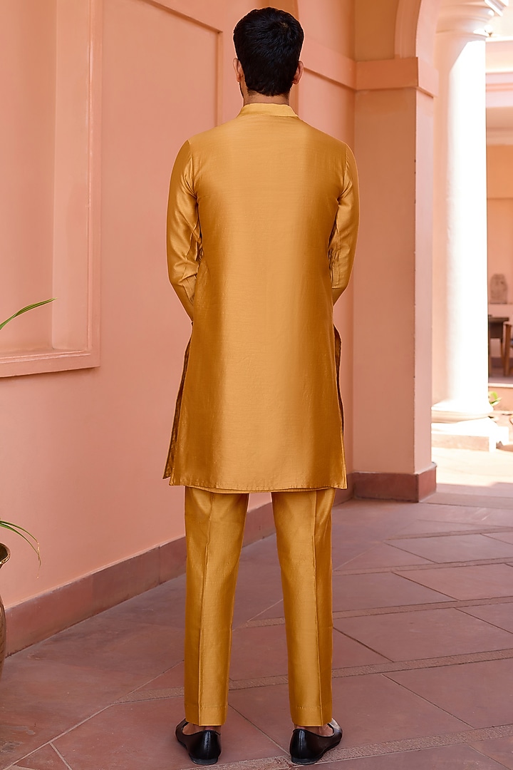 Gold Mustard Pure Chanderi Silk Hand Embroidered Kurta by Isha Gupta Tayal Men at Pernia's Pop Up Shop