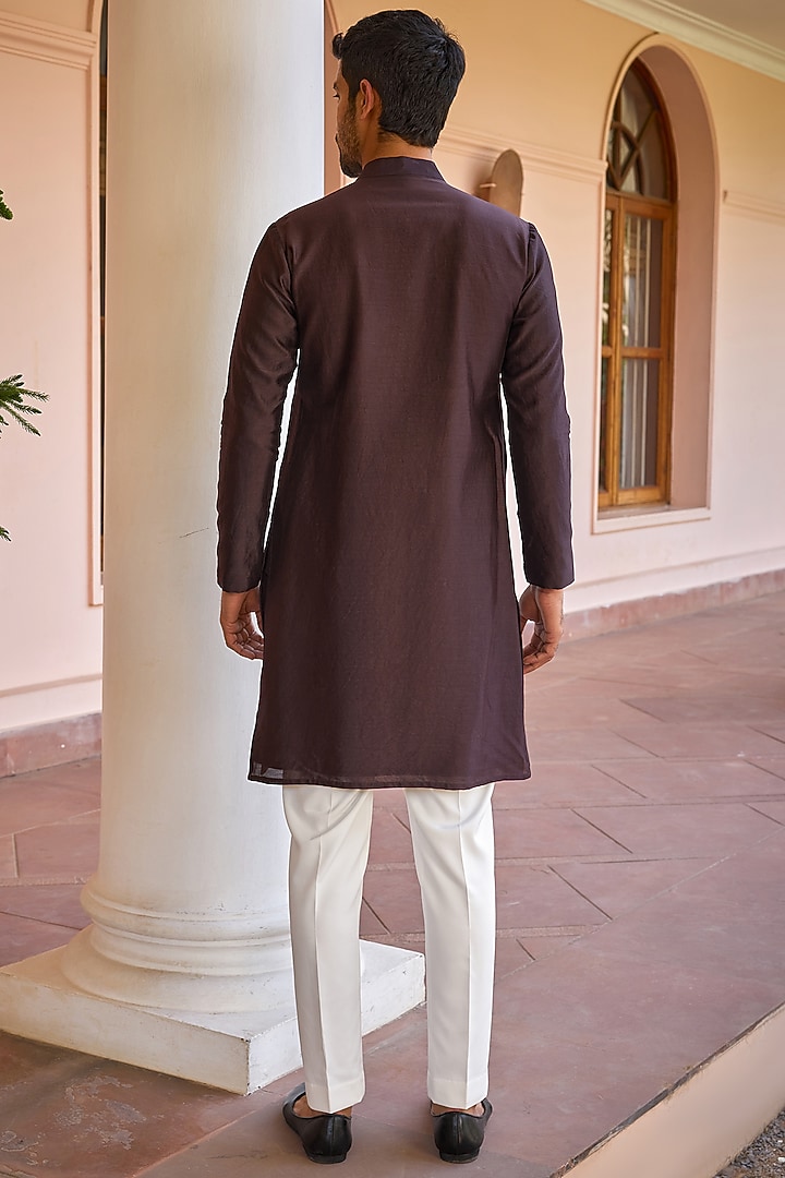 Brown Pure Chanderi Silk Hand Embroidered Kurta Set by Isha Gupta Tayal Men at Pernia's Pop Up Shop