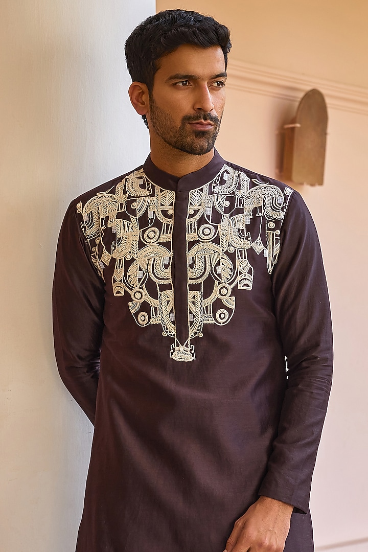 Brown Pure Chanderi Silk Hand Embroidered Kurta Set by Isha Gupta Tayal Men at Pernia's Pop Up Shop