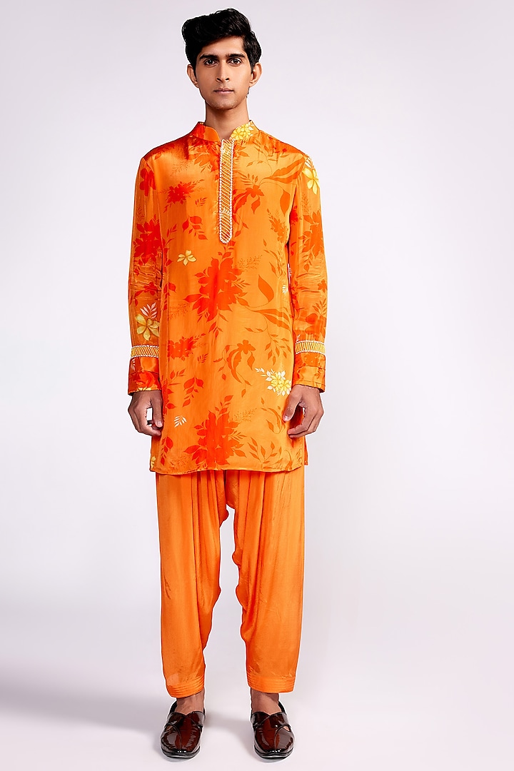 Orange Crepe Printed & Embroidered Kurta by Isha Gupta Tayal Men at Pernia's Pop Up Shop