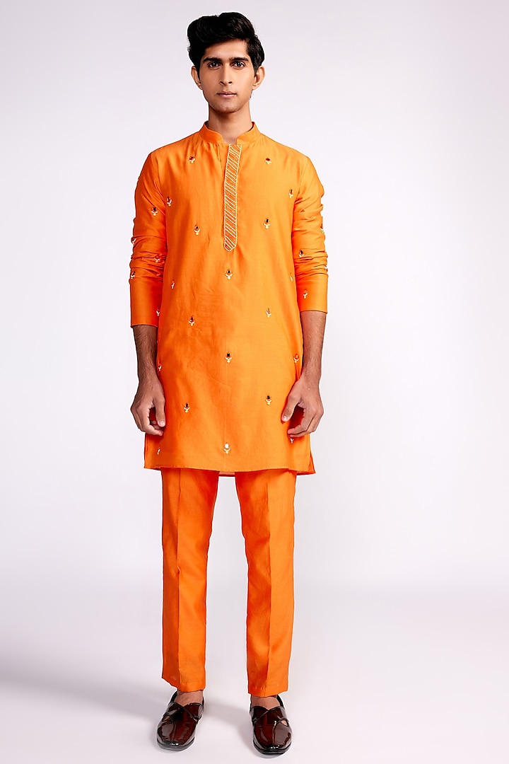 Orange Chanderi Silk Embroidered Kurta Set by Isha Gupta Tayal Men at Pernia's Pop Up Shop