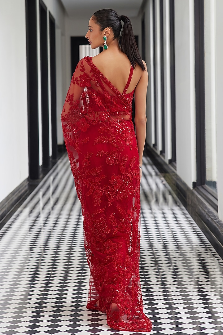 Red Net Sequins Embellished Reception Saree Set by ISTYA at Pernia's Pop Up Shop