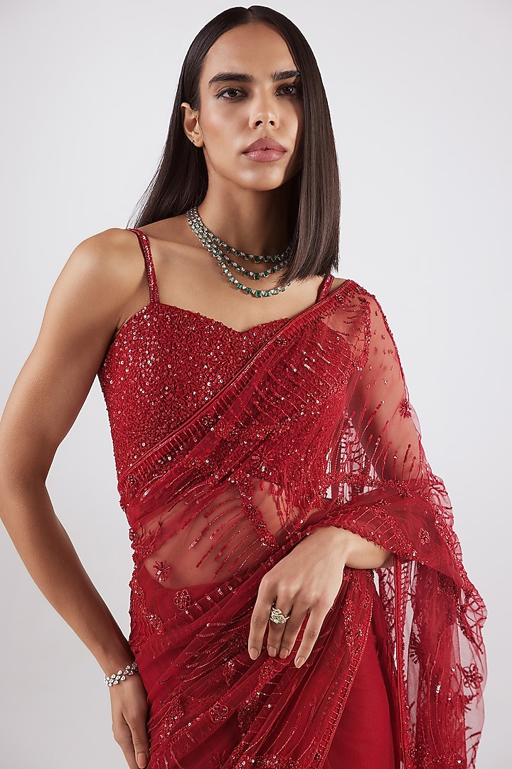 Red Net Abstract Motifs Embellished Wedding Saree Set by ISTYA at Pernia's Pop Up Shop
